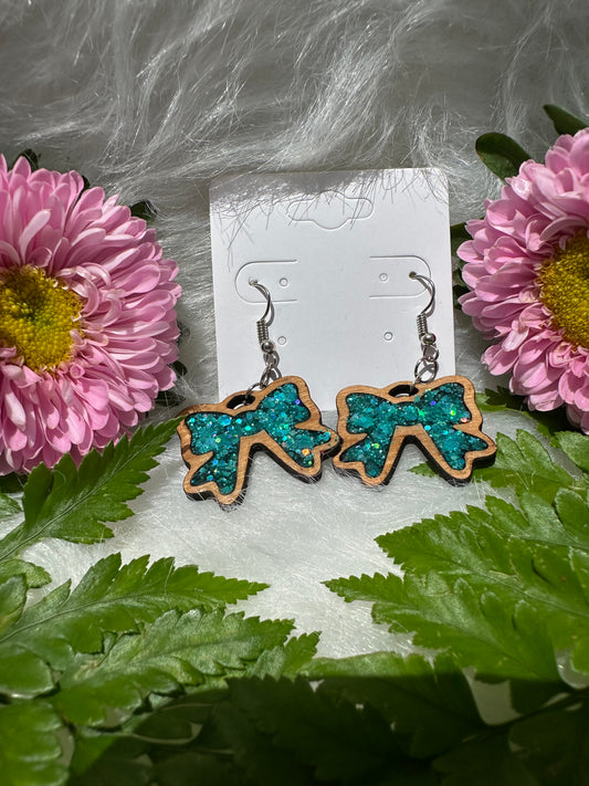 Bow dangles